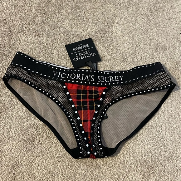 Victoria’s Secret x Balmain underwear - Picture 3 of 4